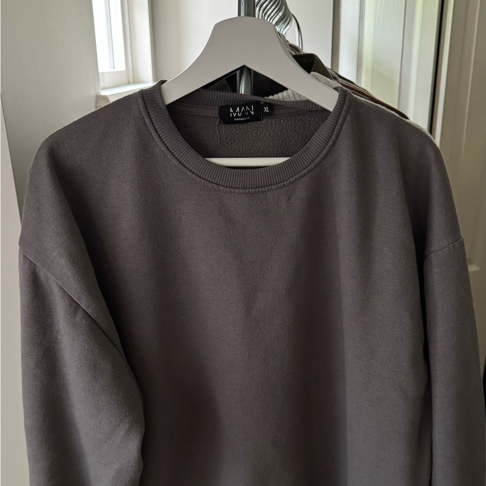 Boohoo MAN crewneck sweater